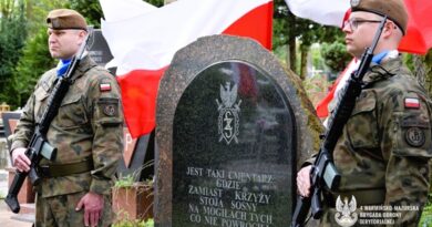 Terytorialsi pamiętają o ofiarach Zbrodni Katyńskiej - fot. 4WMBOT
